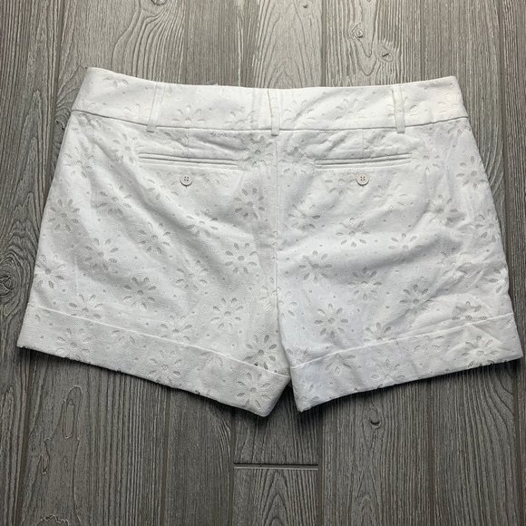 New York & Co 7th Ave Design White Lace Shorts - Picture 2 of 9